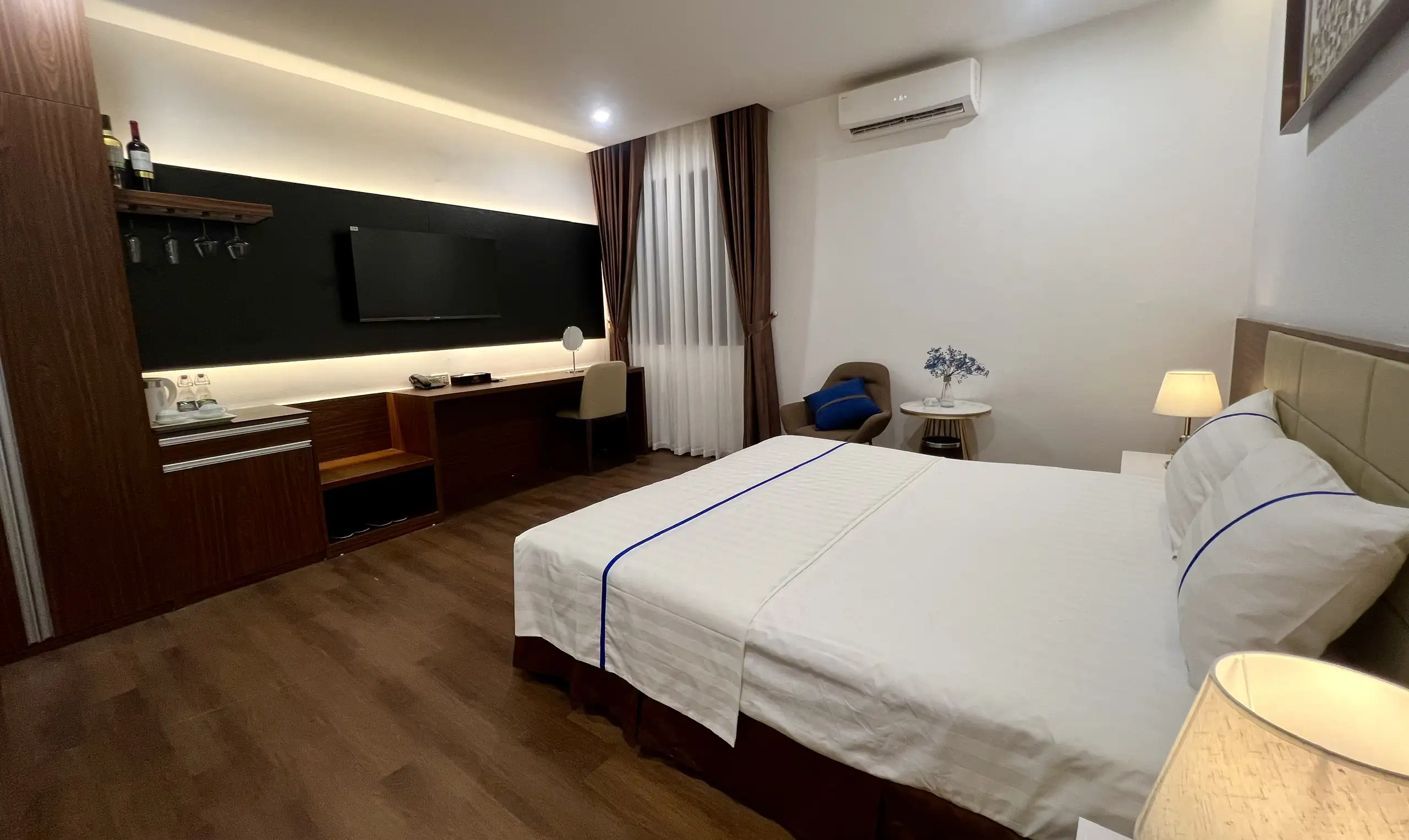 Phòng Deluxe Có Giường Cỡ King